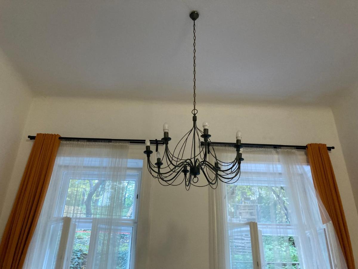 Roland Apartment Downtown - Buda بودابست المظهر الخارجي الصورة