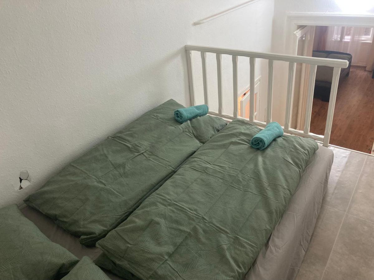 Roland Apartment Downtown - Buda بودابست المظهر الخارجي الصورة