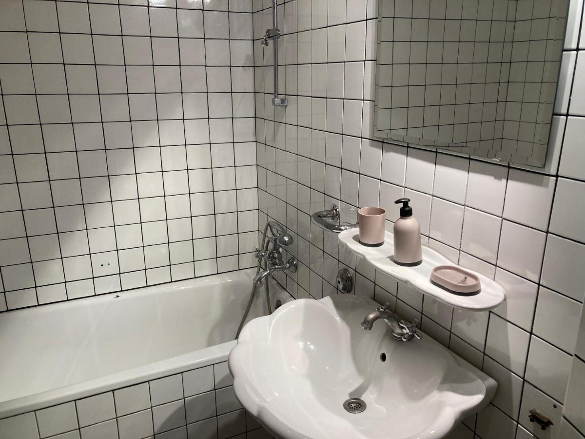 Roland Apartment Downtown - Buda بودابست المظهر الخارجي الصورة