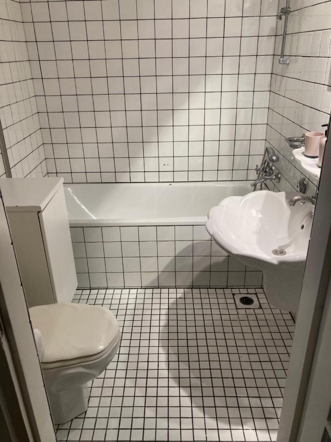 Roland Apartment Downtown - Buda بودابست المظهر الخارجي الصورة