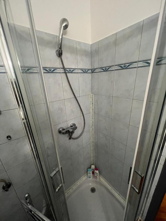 Roland Apartment Downtown - Buda بودابست المظهر الخارجي الصورة